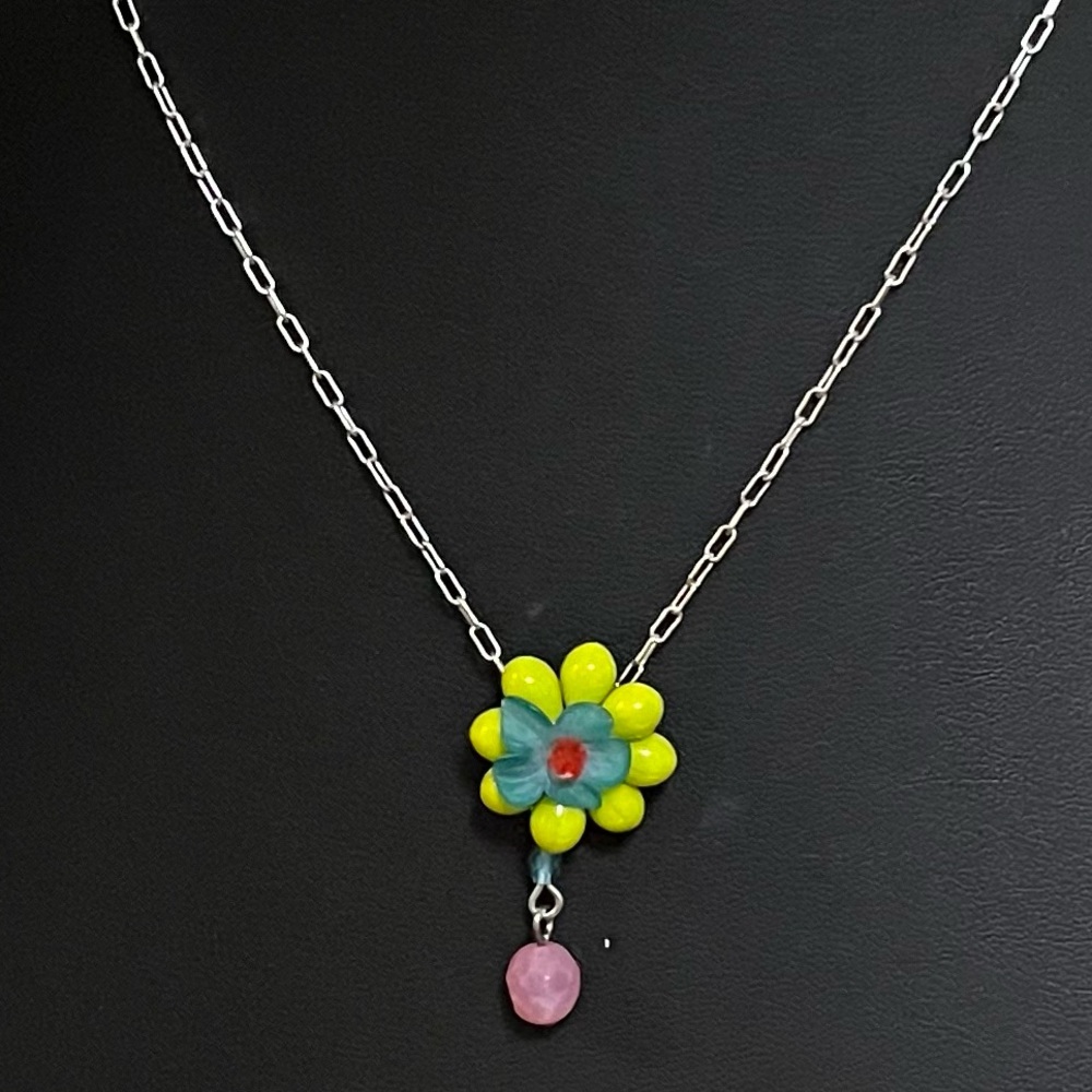Sabika Meaningful Hand Beaded Flower Necklace. S/21